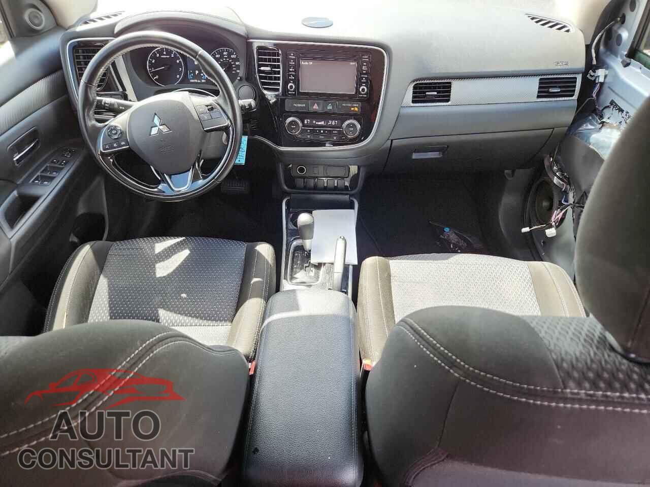 MITSUBISHI OUTLANDER 2017 - JA4AD2A31HZ046693