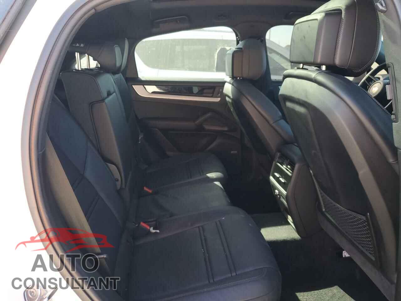 PORSCHE CAYENNE 2024 - WP1BA2AY1RDA51324