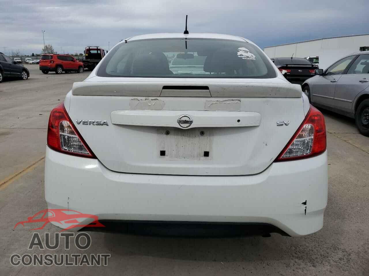 NISSAN VERSA 2017 - 3N1CN7AP8HK456418