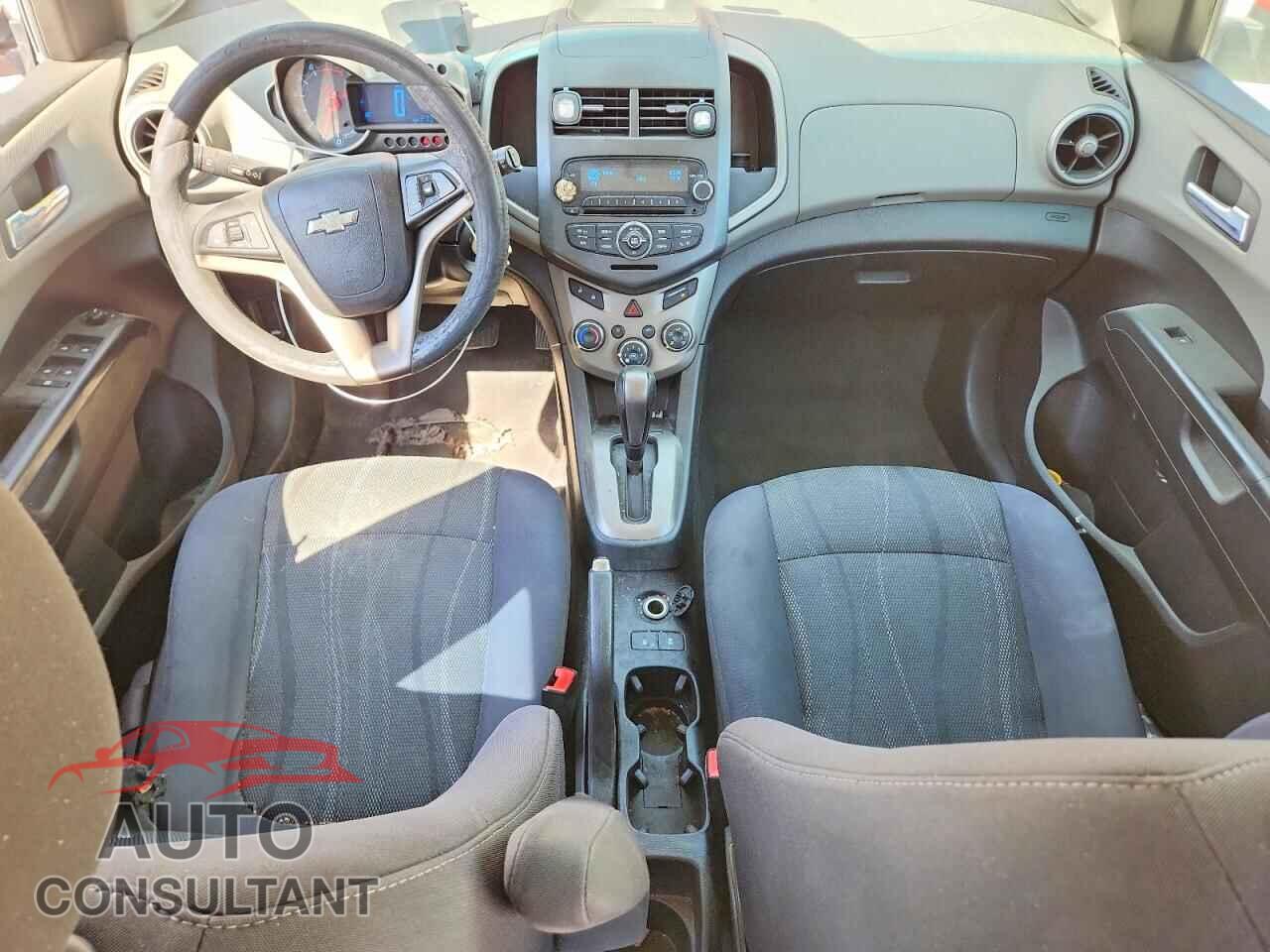 CHEVROLET SONIC 2012 - 1G1JC6SH2C4223745