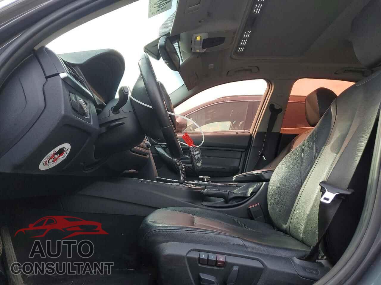 BMW 3 SERIES 2012 - WBA3A5C51CF258265