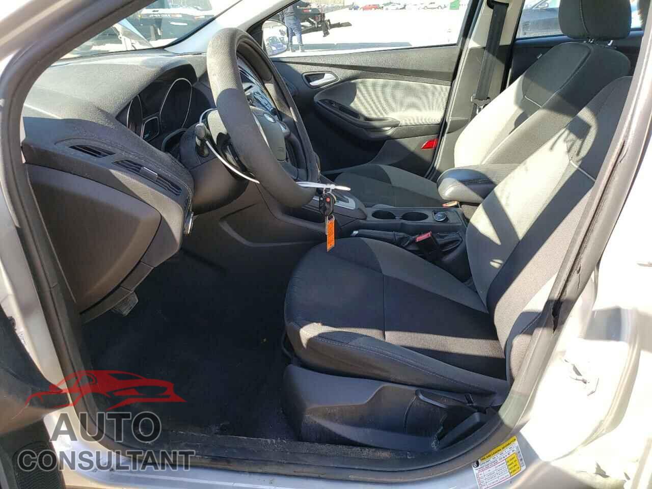 FORD FOCUS 2014 - 1FADP3F21EL244002