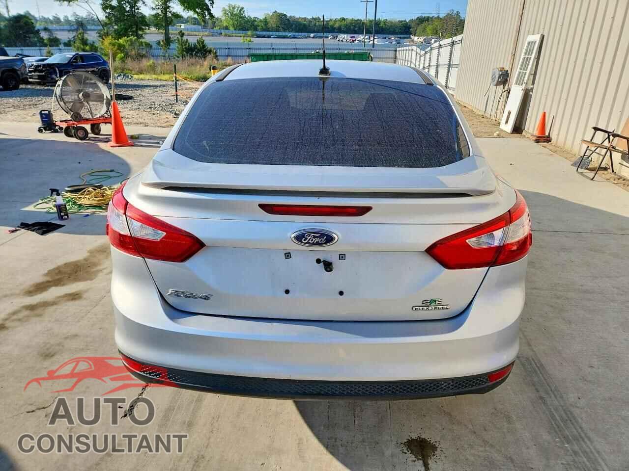 FORD FOCUS 2012 - 1FAHP3F22CL437306