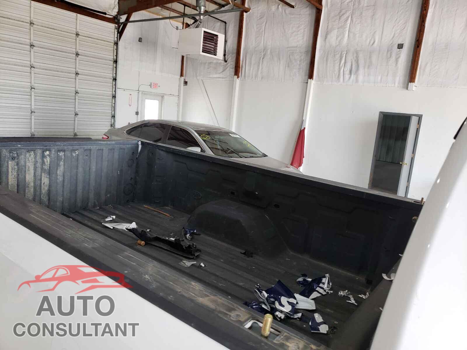 CHEVROLET SILVERADO 2019 - 3GCNWAEH4KG158042