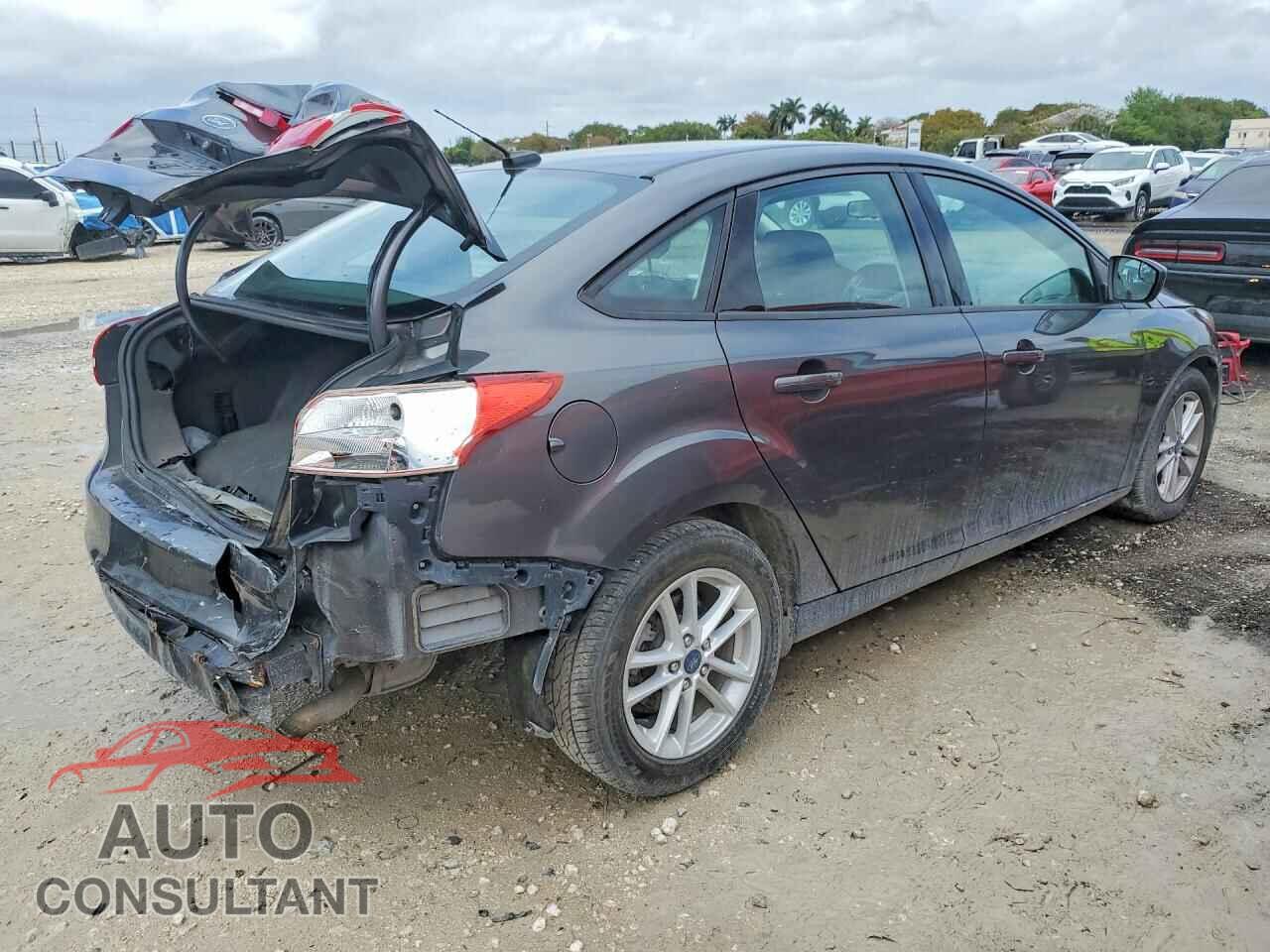 FORD FOCUS 2018 - 1FADP3FE9JL325317