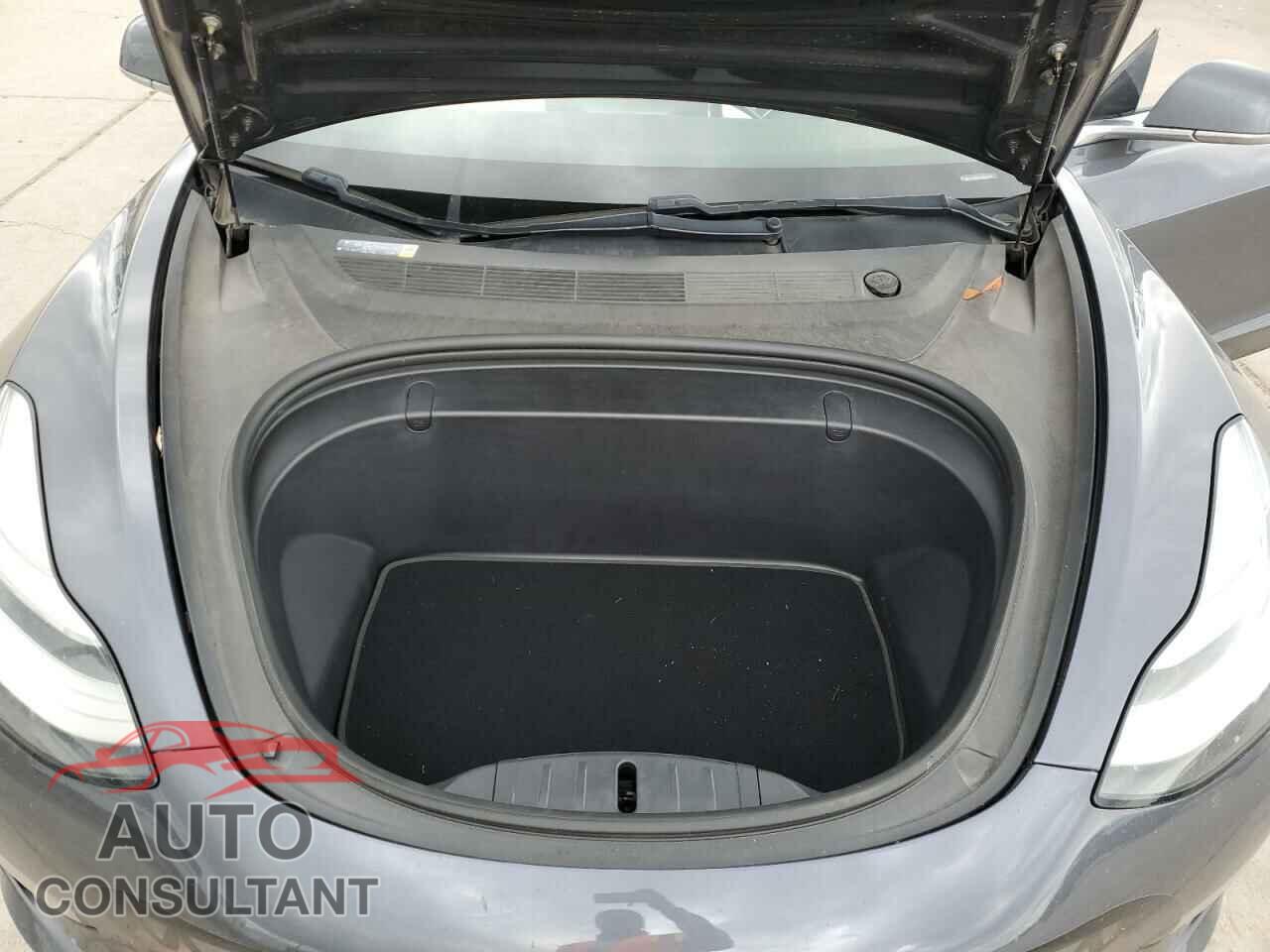 TESLA MODEL 3 2018 - 5YJ3E1EB4JF096099