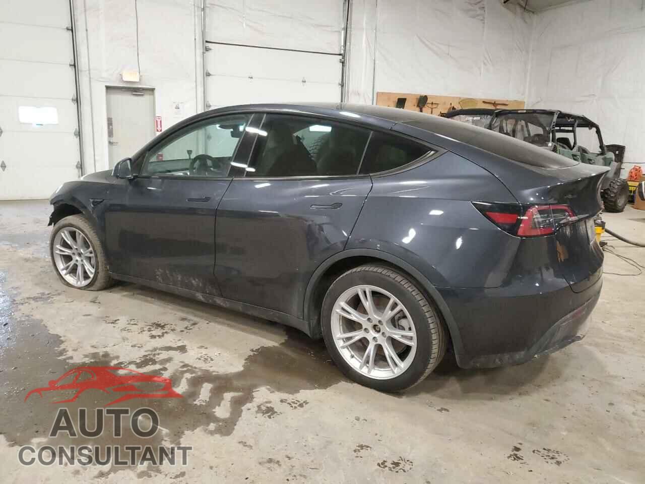 TESLA MODEL Y 2024 - 7SAYGDEE5RA237687