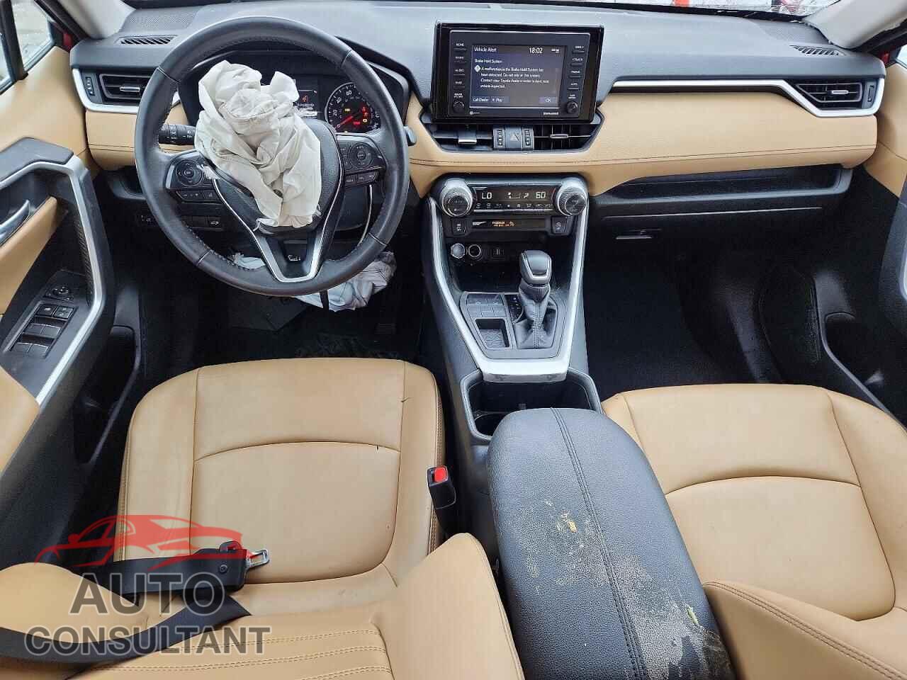 TOYOTA RAV4 2022 - 2T3C1RFV3NW220186