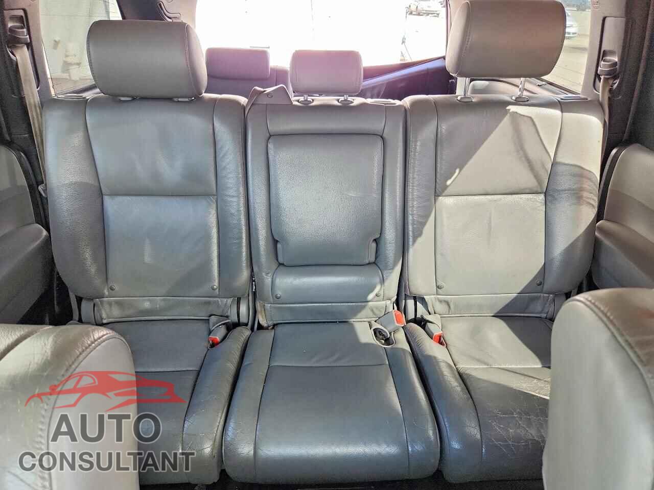 TOYOTA SEQUOIA 2011 - 5TDJW5G1XBS052007