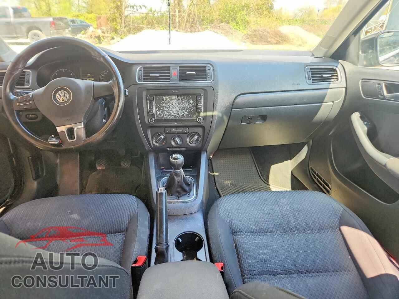 VOLKSWAGEN JETTA 2011 - 3VWWL7AJ5BM007346