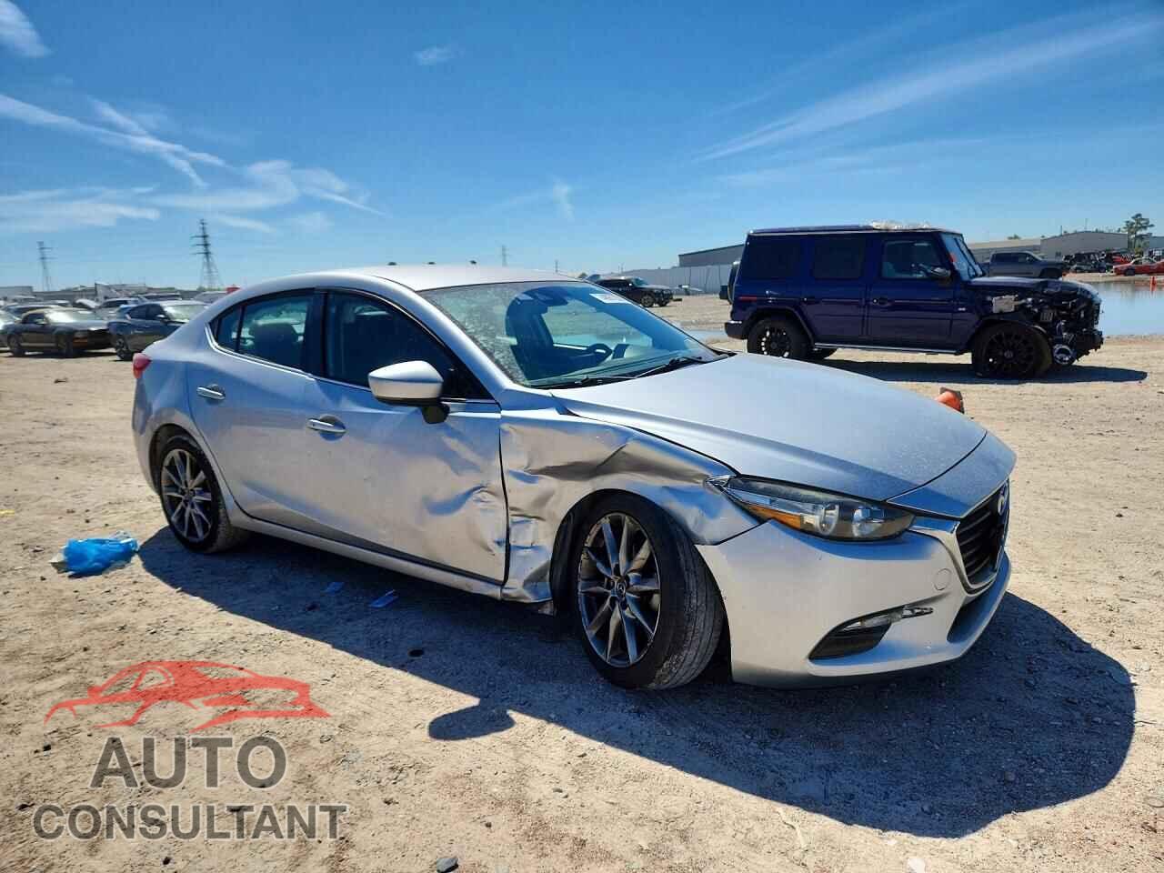 MAZDA 3 2018 - 3MZBN1V30JM254645