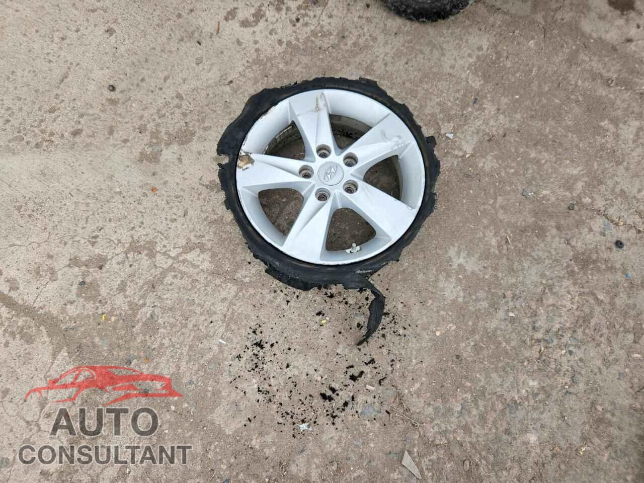 HYUNDAI ELANTRA 2012 - KMHDH4AE9CU466157