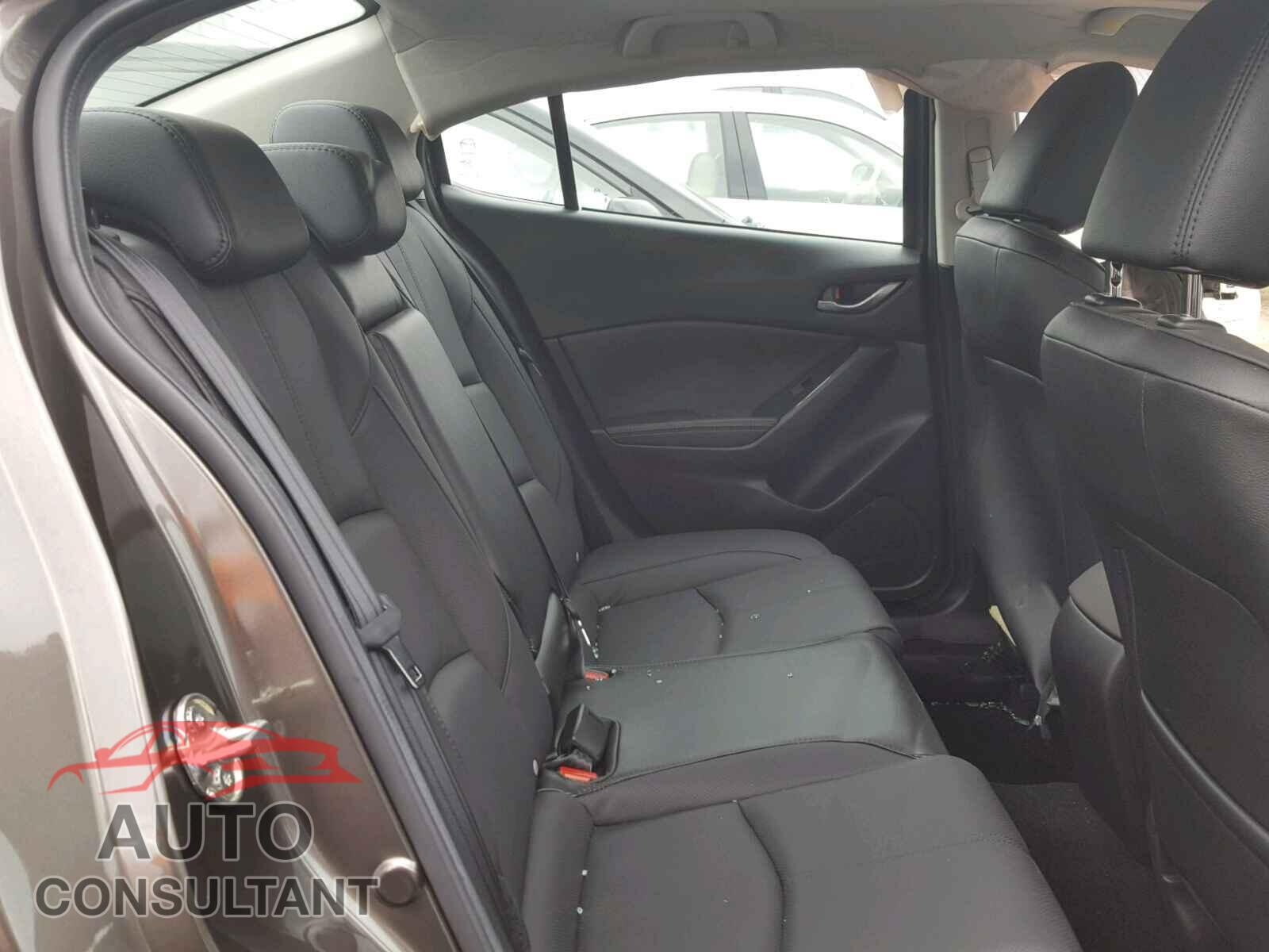 MAZDA 3 2017 - 3MZBN1W35HM136910