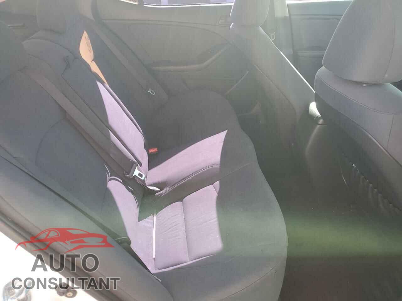 KIA OPTIMA 2015 - KNAGM4A73F5657728