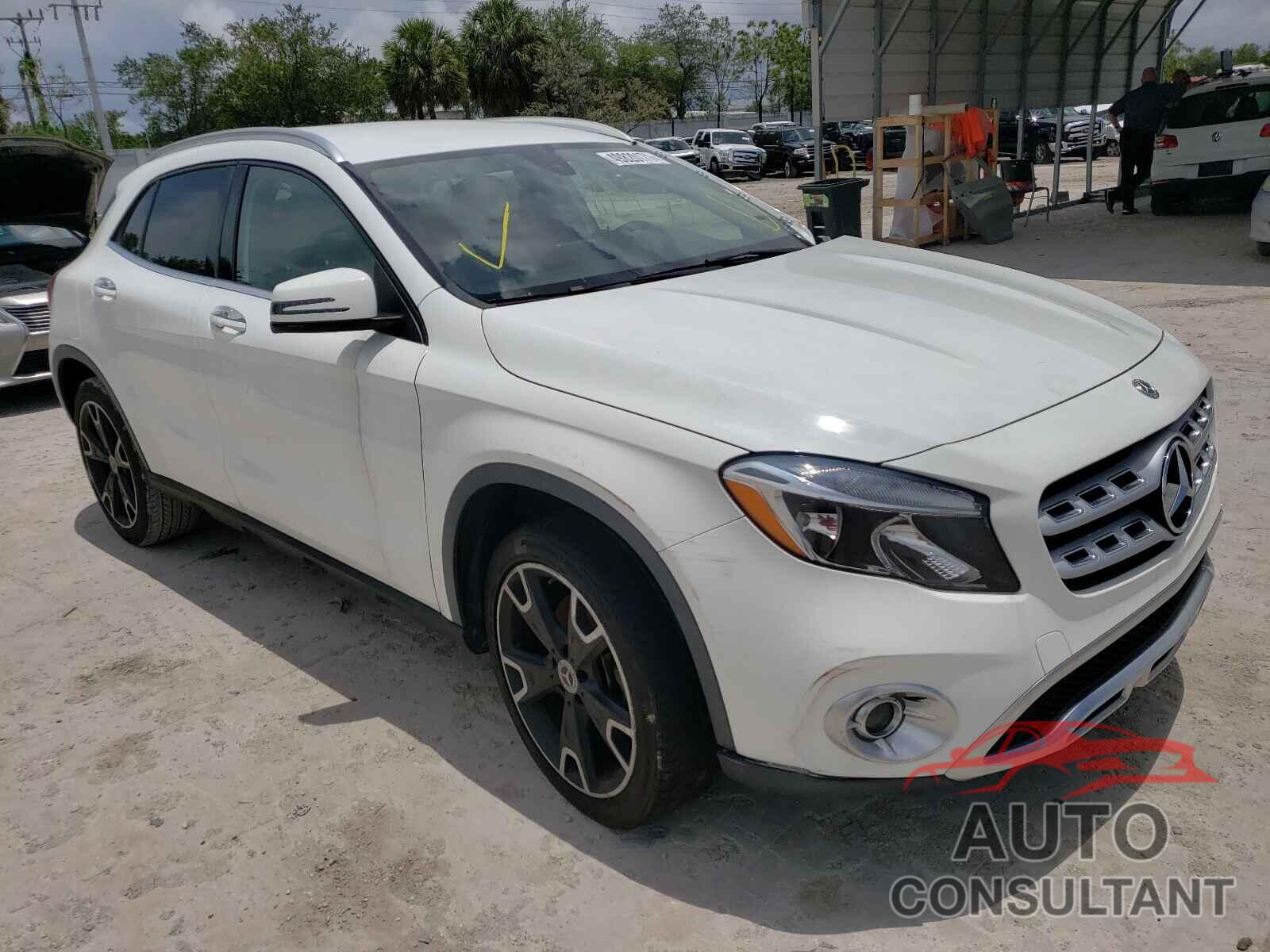 MERCEDES-BENZ GLA-CLASS 2018 - WDCTG4EB5JJ505127