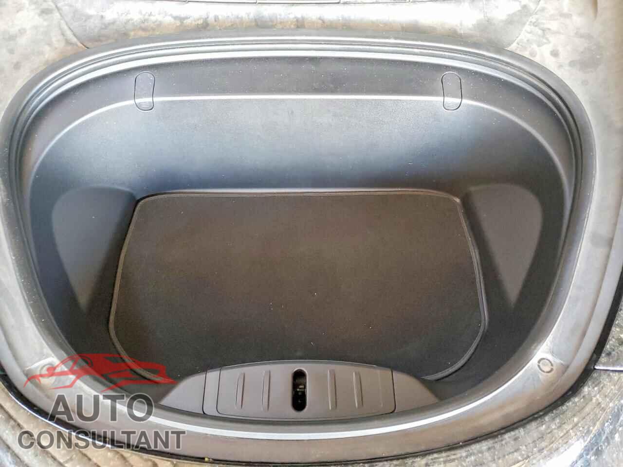TESLA MODEL 3 2018 - 5YJ3E1EB0JF170649