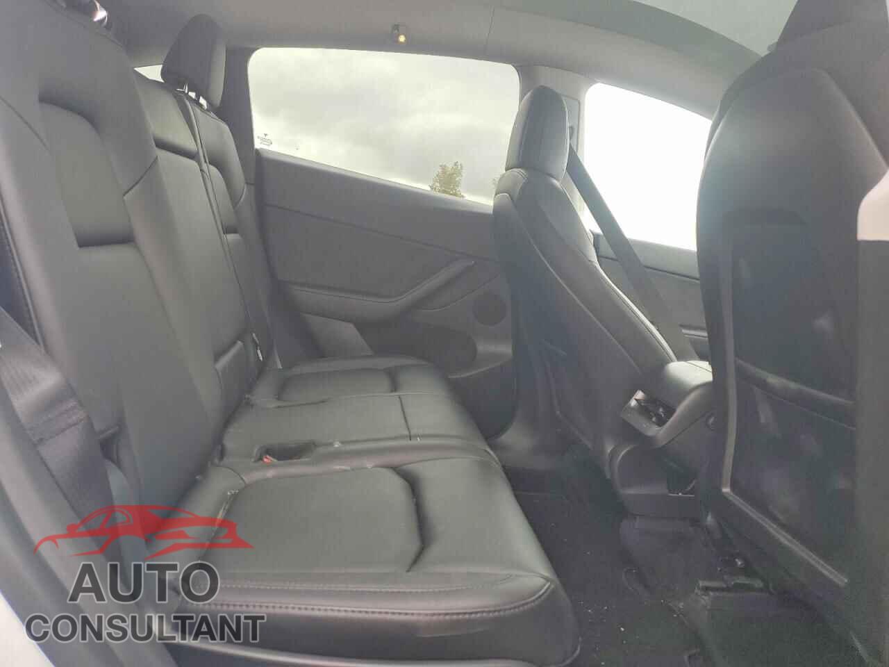 TESLA MODEL Y 2022 - 7SAYGAEE2NF348211