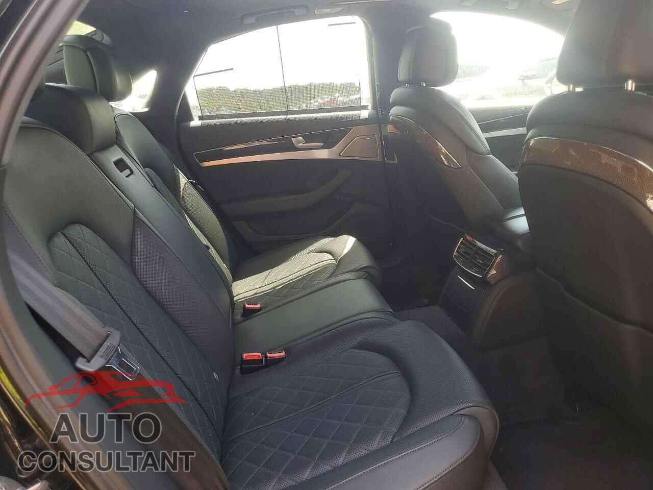 AUDI S8 2020 - WAUD2AFD2DN020235