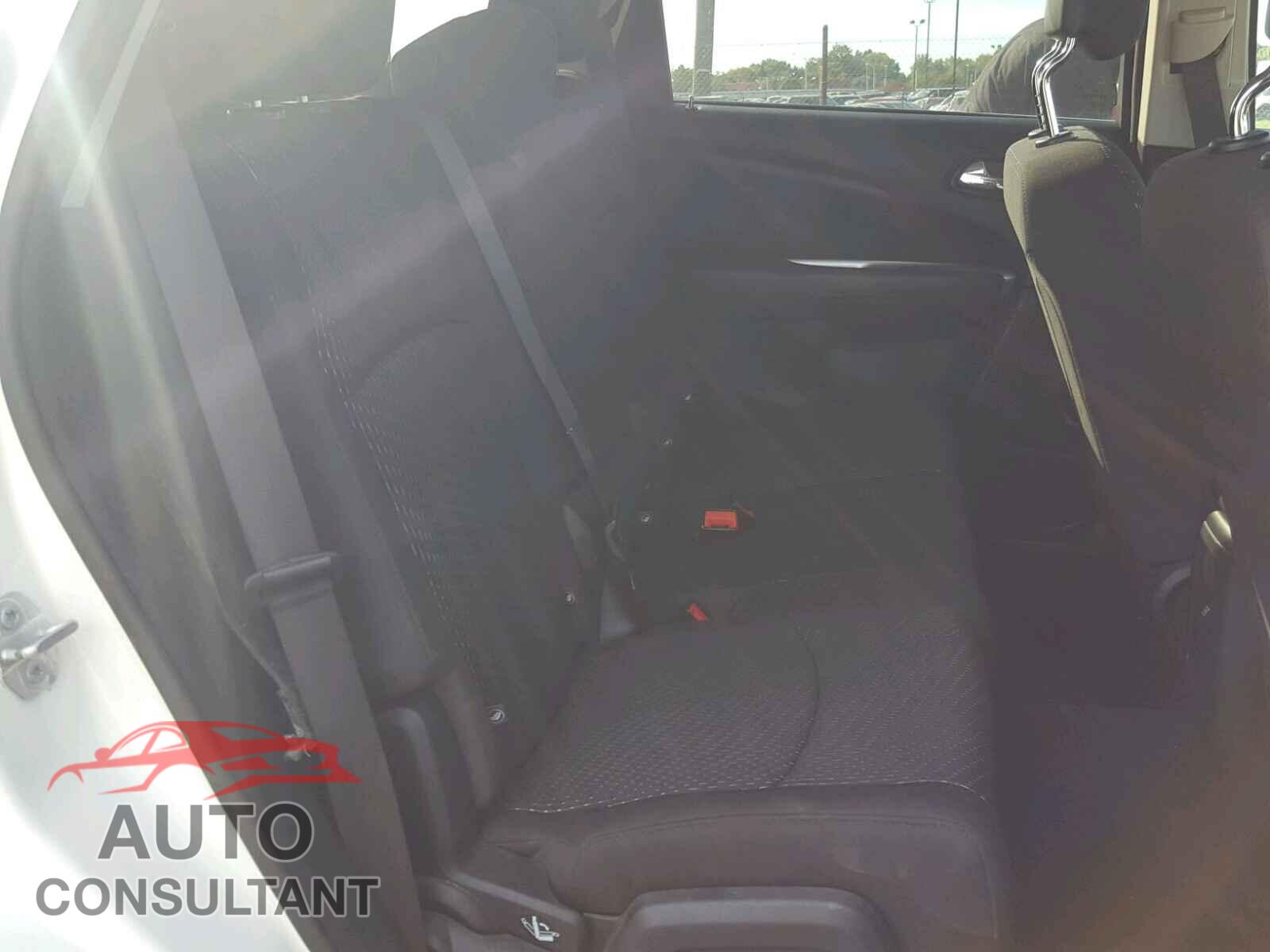 DODGE JOURNEY SE 2017 - 3C4PDCAB2HT584193