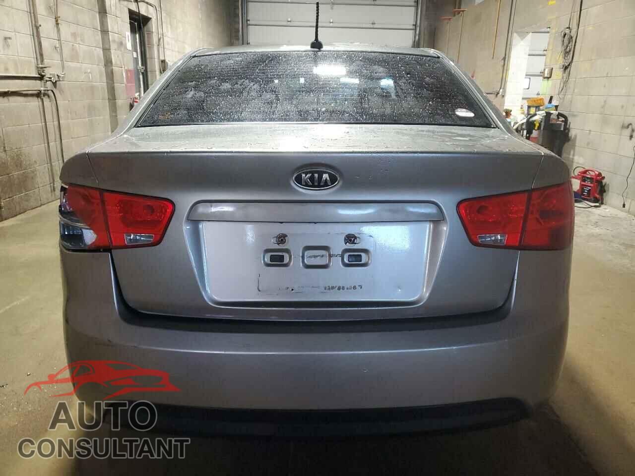 KIA FORTE 2011 - KNAFU4A21B5363013