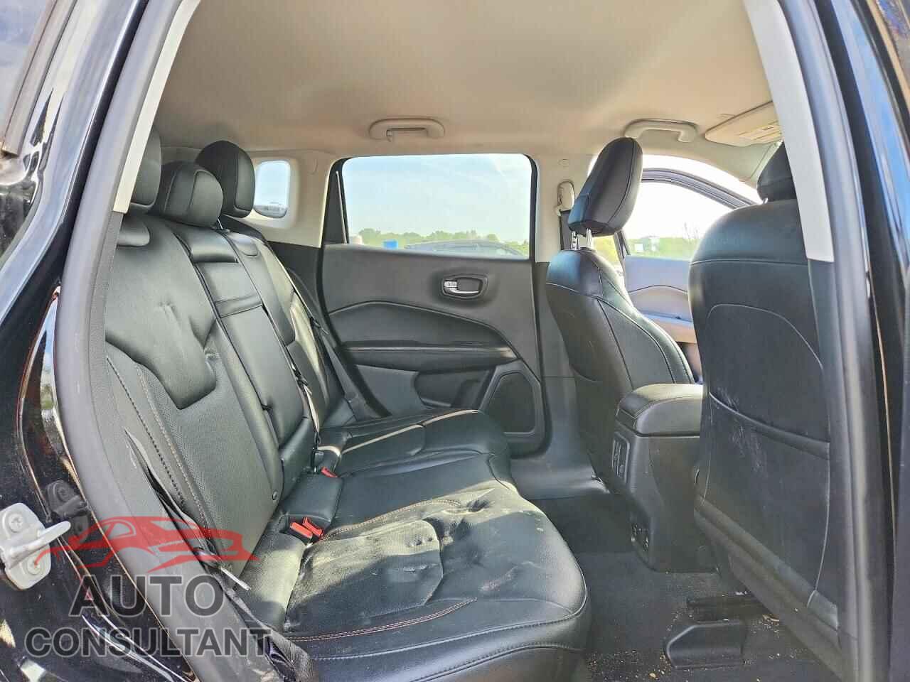 JEEP COMPASS 2018 - 3C4NJDCB9JT326259