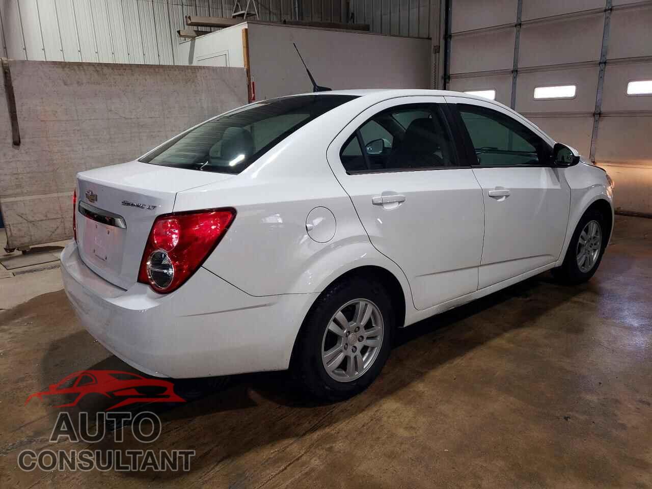 CHEVROLET SONIC 2013 - 1G1JC5SG6D4238400