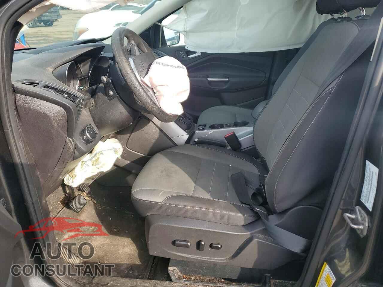 FORD ESCAPE 2016 - 1FMCU0G70GUC38014