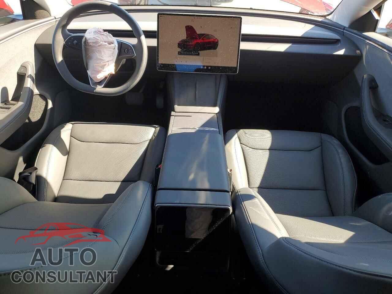 TESLA MODEL 3 2026 - 5YJ3E1EAXTF156008