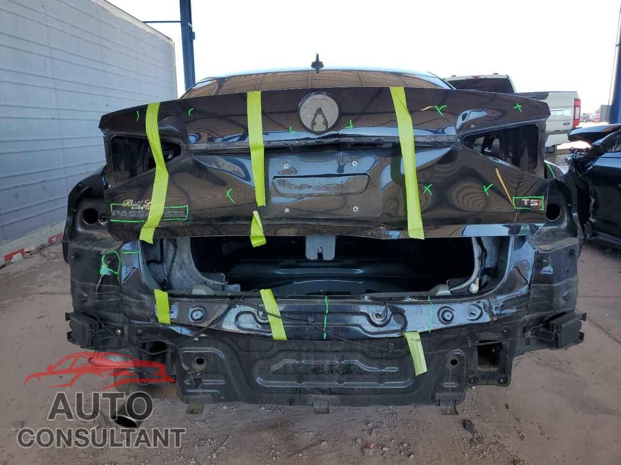 VOLKSWAGEN PASSAT 2018 - 1VWCA7A39JC032440