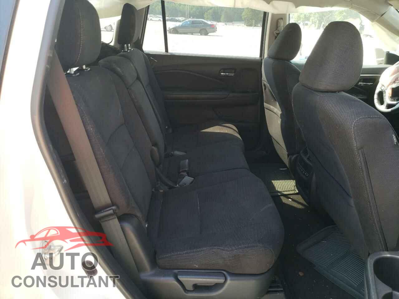 HONDA PILOT 2017 - 5FNYF5H36HB038553
