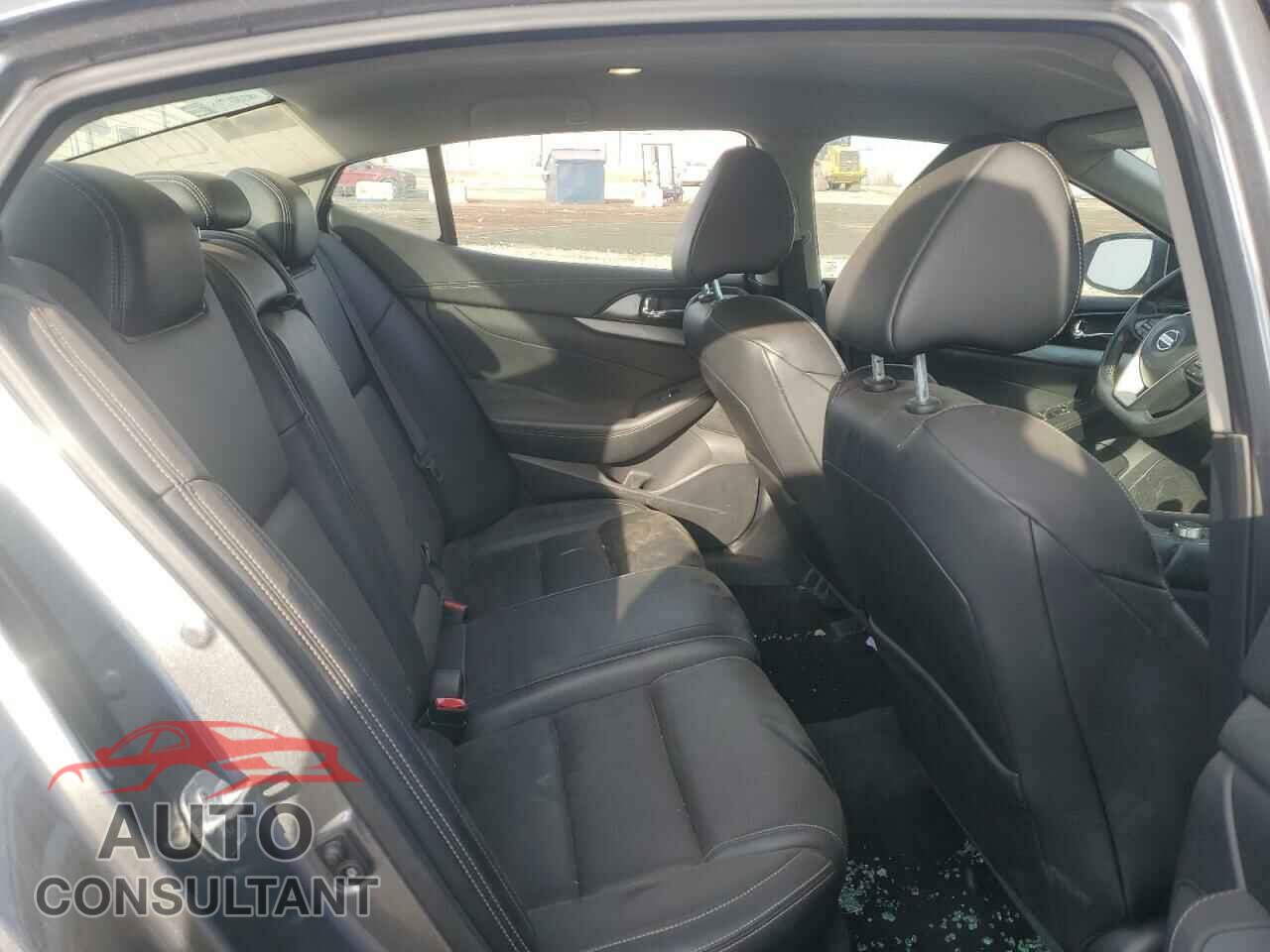 NISSAN MAXIMA 2017 - 1N4AA6AP5HC445950