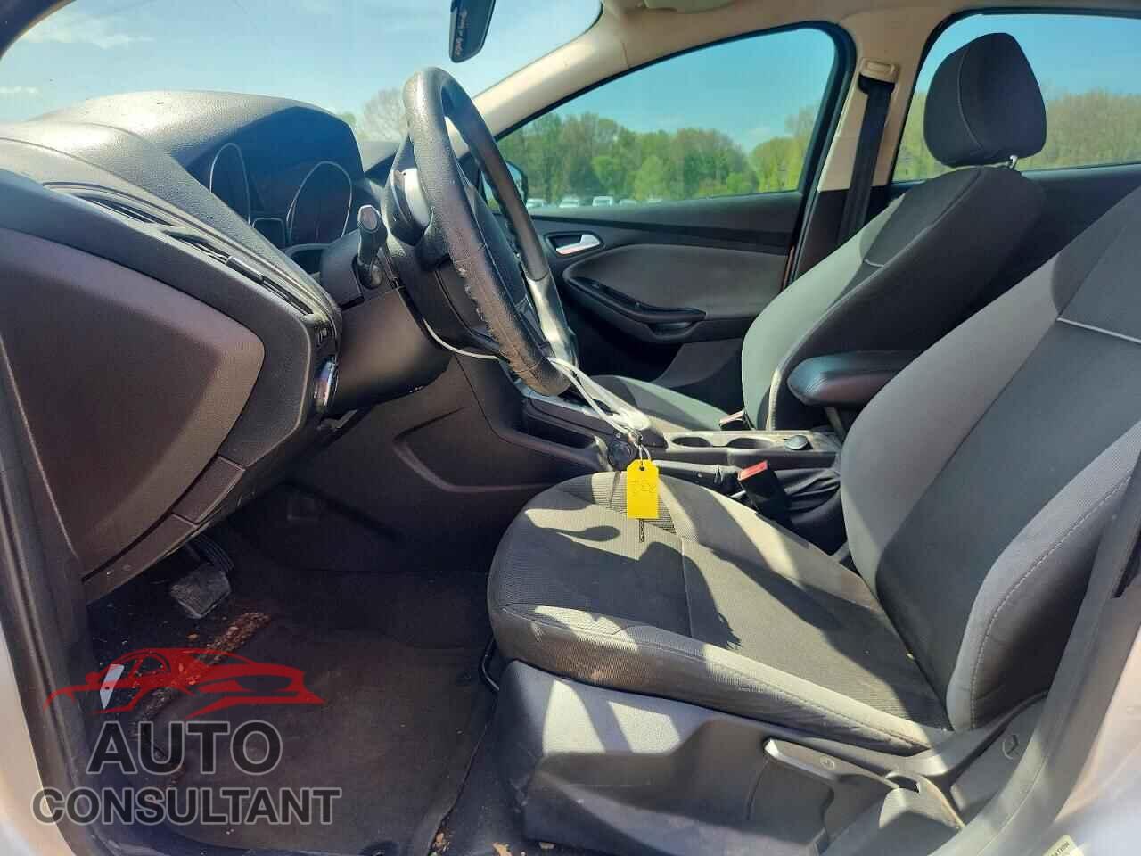 FORD FOCUS 2014 - 1FADP3K27EL150647