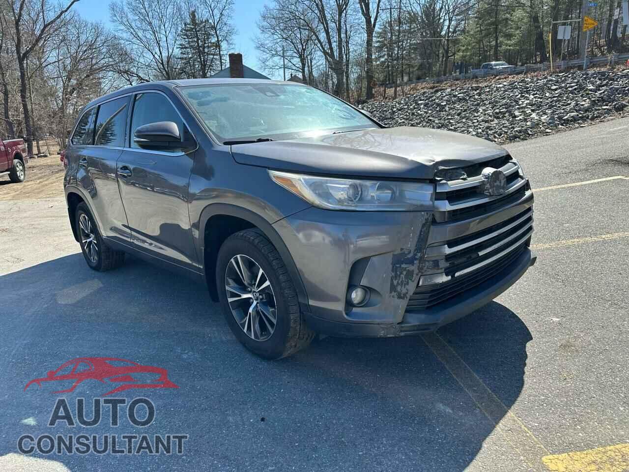 TOYOTA HIGHLANDER 2018 - 5TDBZRFH6JS807668