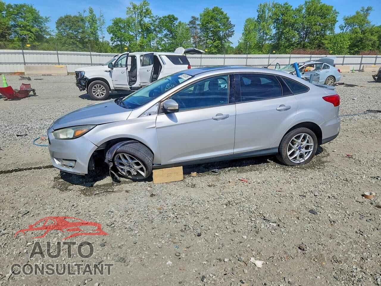 FORD FOCUS 2015 - 1FADP3F24FL327859
