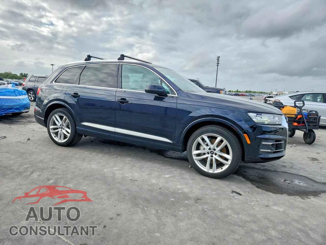 AUDI Q7 2017 - WA1VAAF70HD020373