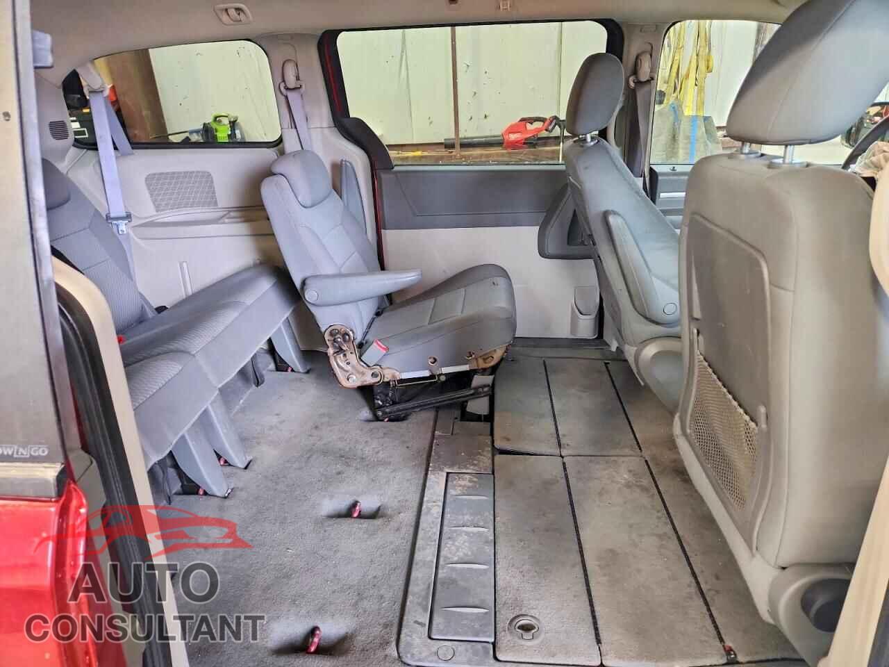 DODGE CARAVAN 2010 - 2D4RN4DE1AR128649
