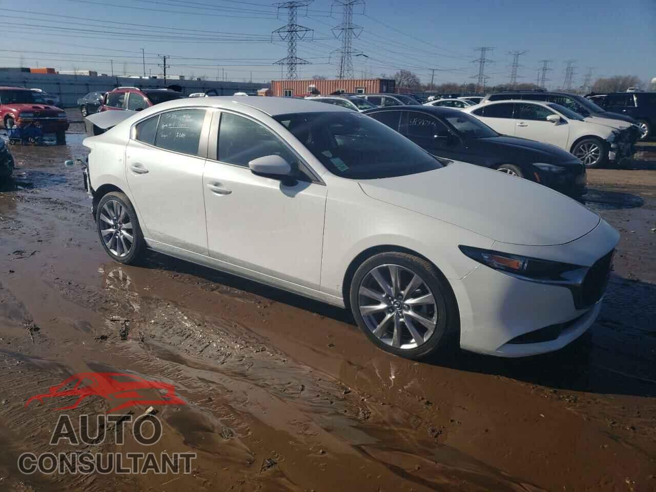 MAZDA 3 2019 - 3MZBPADL8KM108197