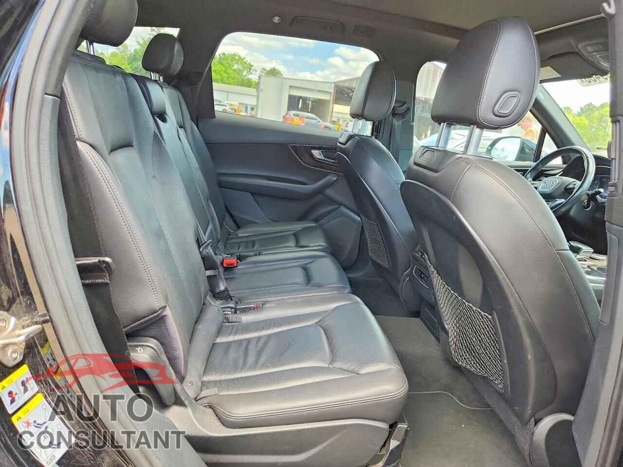 AUDI Q7 2017 - WA1AAAF77HD037265
