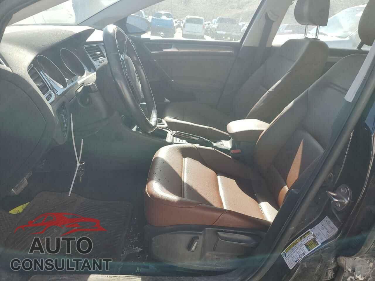 VOLKSWAGEN GOLF 2018 - 3VWH17AU5JM750077