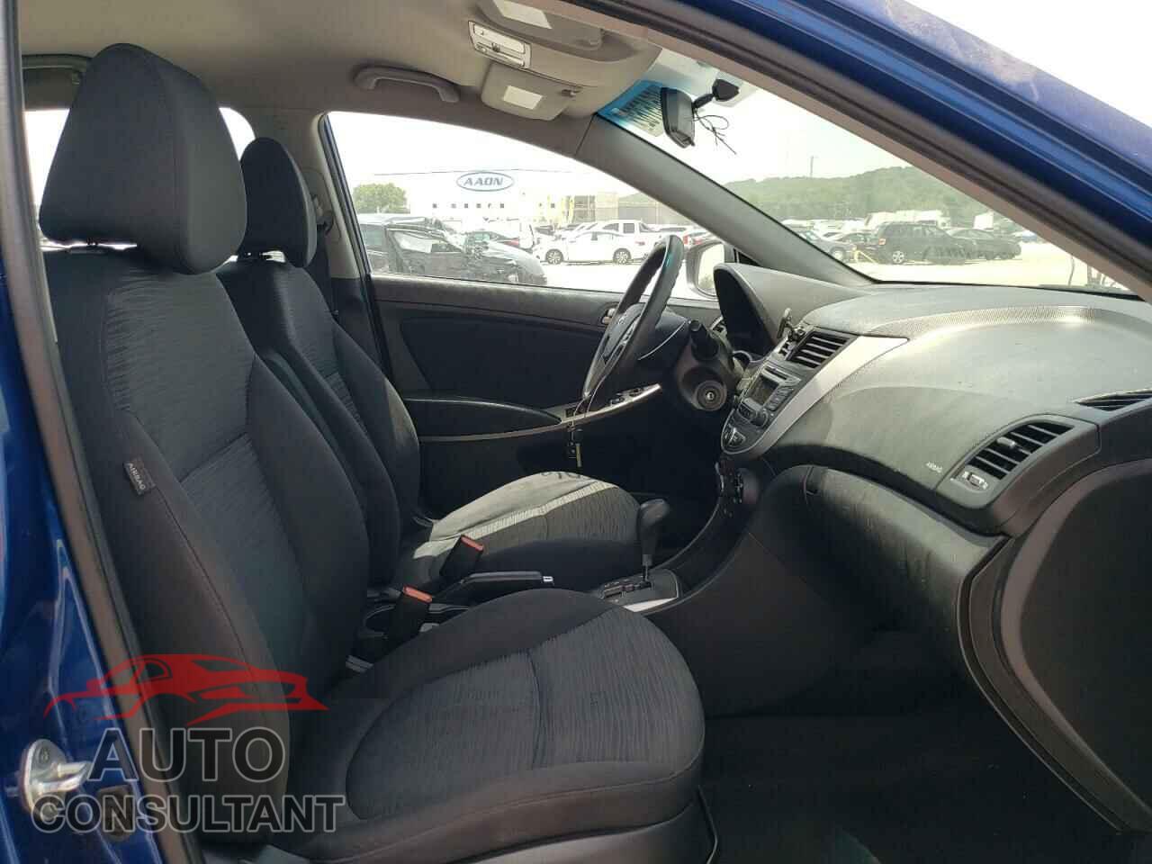 HYUNDAI ACCENT 2017 - KMHCT5AE4HU301138
