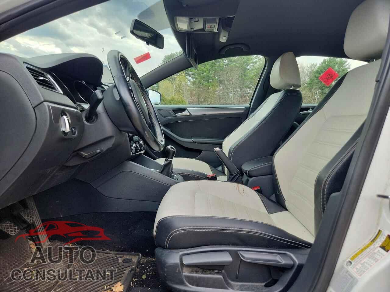 VOLKSWAGEN JETTA 2016 - 3VWB17AJ7GM306218