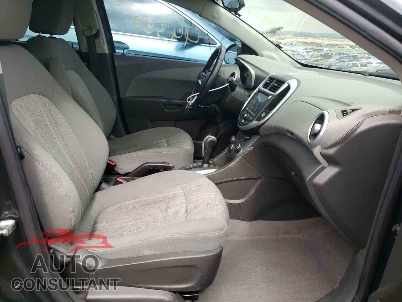 CHEVROLET SONIC 2017 - 1G1JD5SH3H4150240