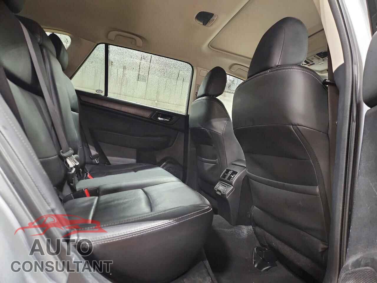 SUBARU OUTBACK 2018 - 4S4BSENC9J3220140