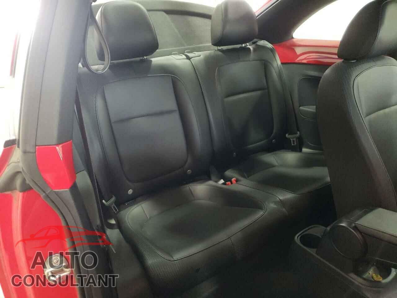 VOLKSWAGEN BEETLE 2017 - 3VWJ17AT4HM616468