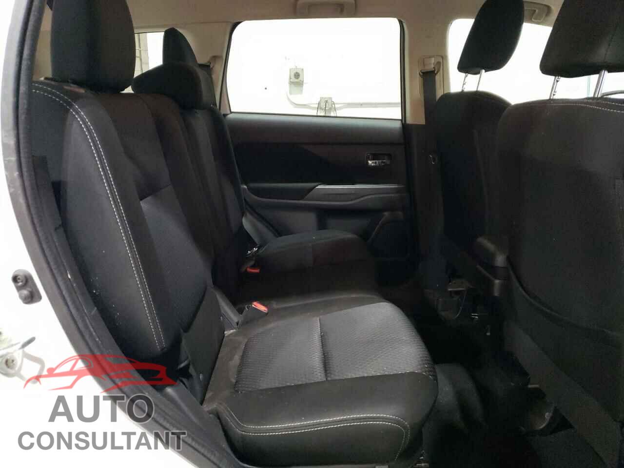 MITSUBISHI OUTLANDER 2016 - JA4AD2A39GZ053907