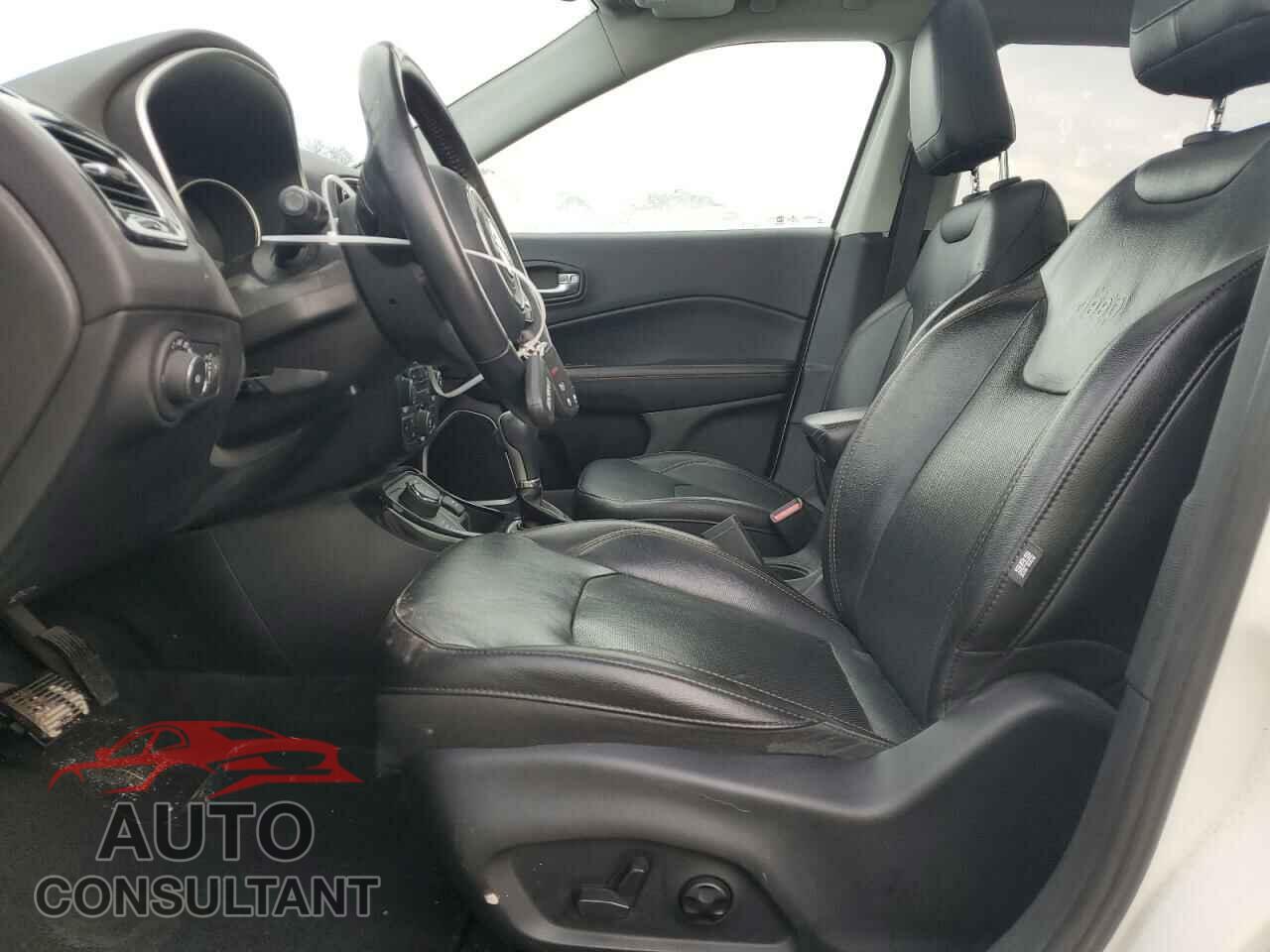 JEEP COMPASS 2018 - 3C4NJDCB5JT354107
