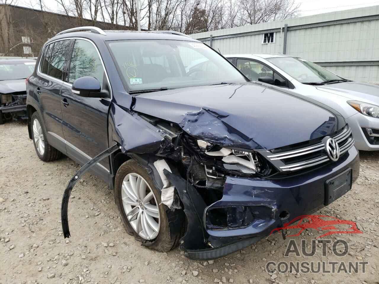 VOLKSWAGEN TIGUAN 2016 - WVGBV7AX8GW522215