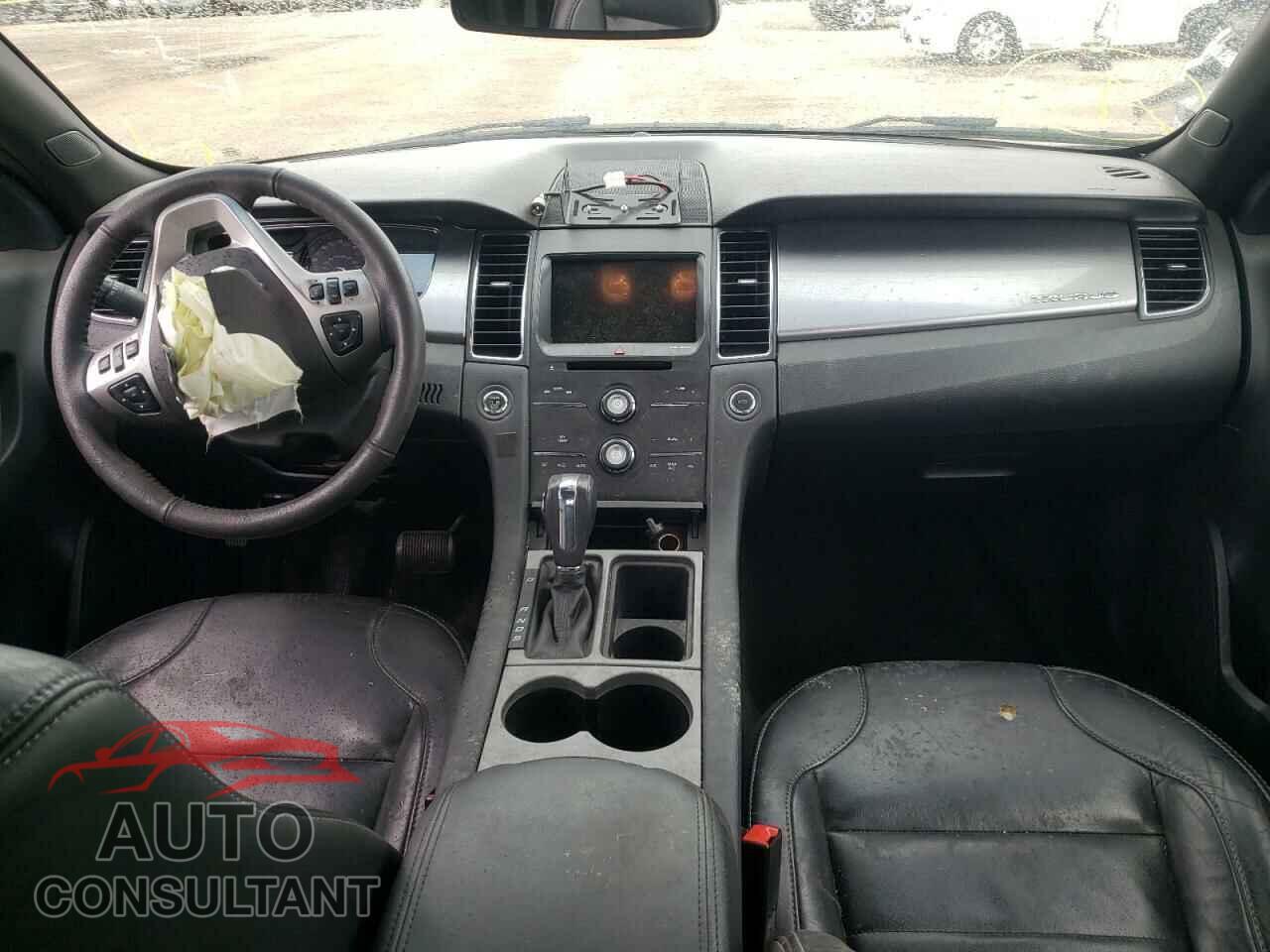 FORD TAURUS 2018 - 1FAHP2E80JG118329