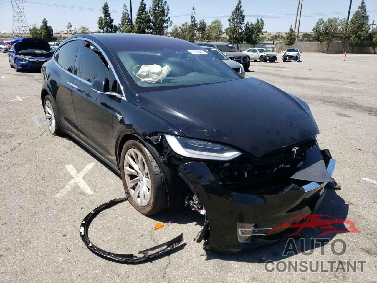 TESLA MODEL X 2020 - 5YJXCAE29LF240904