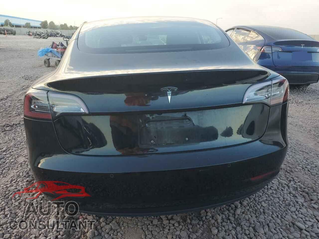 TESLA MODEL 3 2018 - 5YJ3E1EA5JF156690